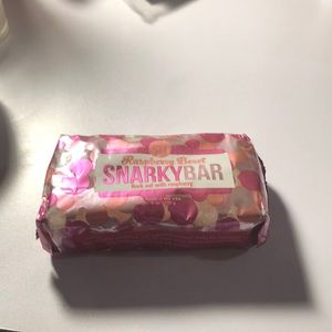 Raspberry Beret snarky bar